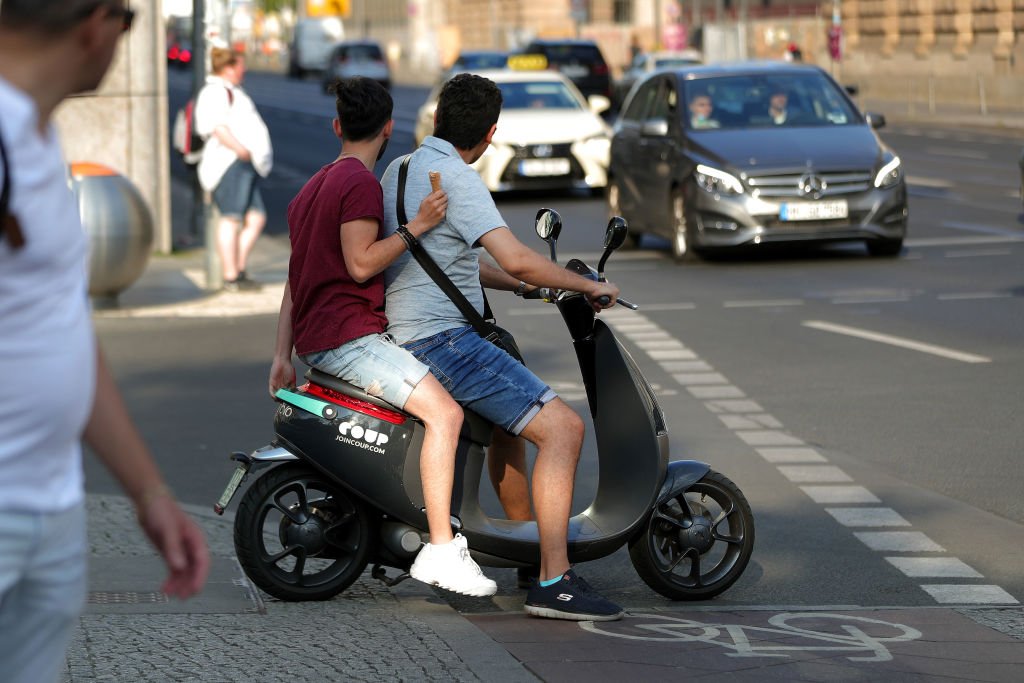 Do you need a license to drive a moped