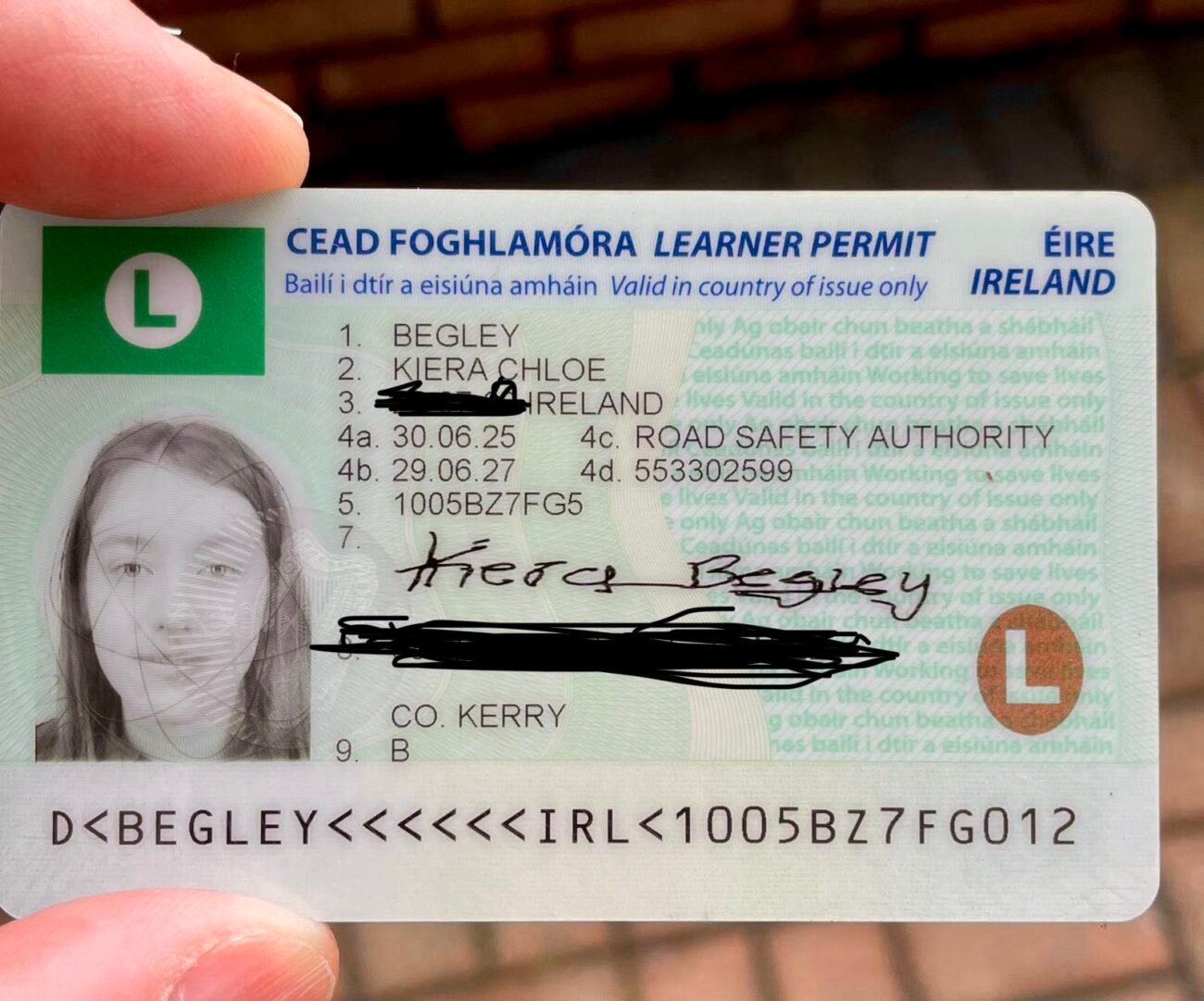 conas iarratas a dhéanamh ar cheadúnas foghlaimeora in Éirinn