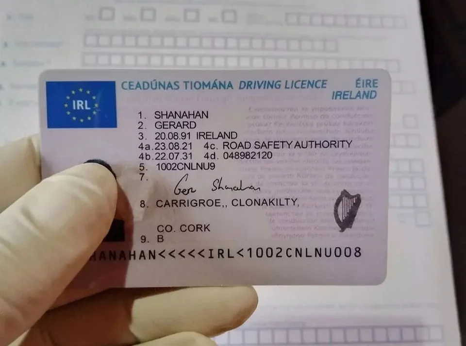 conas ceadúnas tiomána catagóir b a fháil in Éirinn