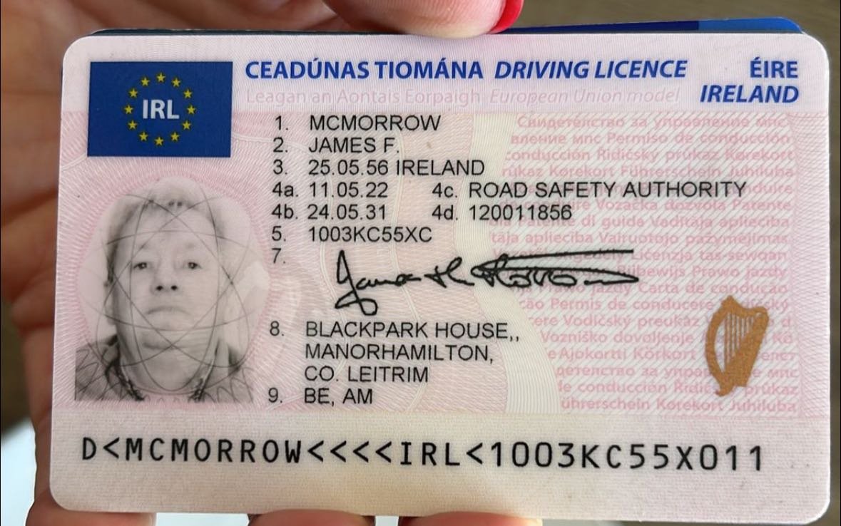 Cá fhad a thógann sé ceadúnas tiomána a fháil in Éirinn
