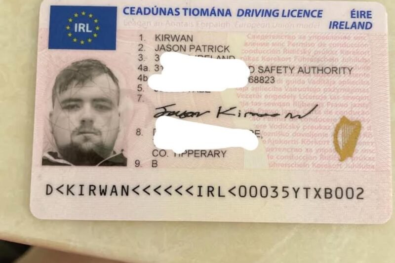 Conas ceadúnas tiomána a fháil go tapa