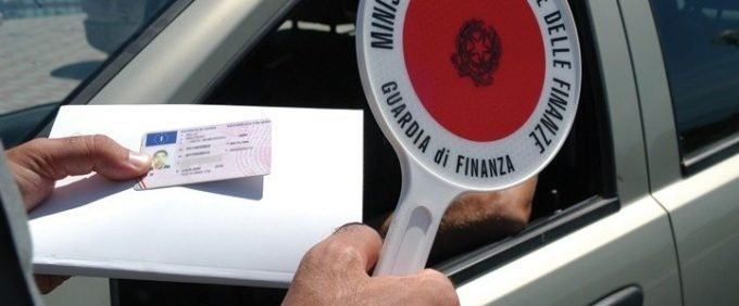 Recupera la tua patente di guida sospesa senza esami