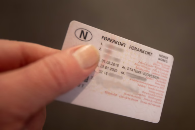 person som fornyer førerkort